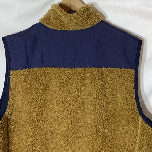 NWT Mens L.L.BEAN Sherpa Vest Antique Gold With Navy Size XL Tall - Picture 7 of 9